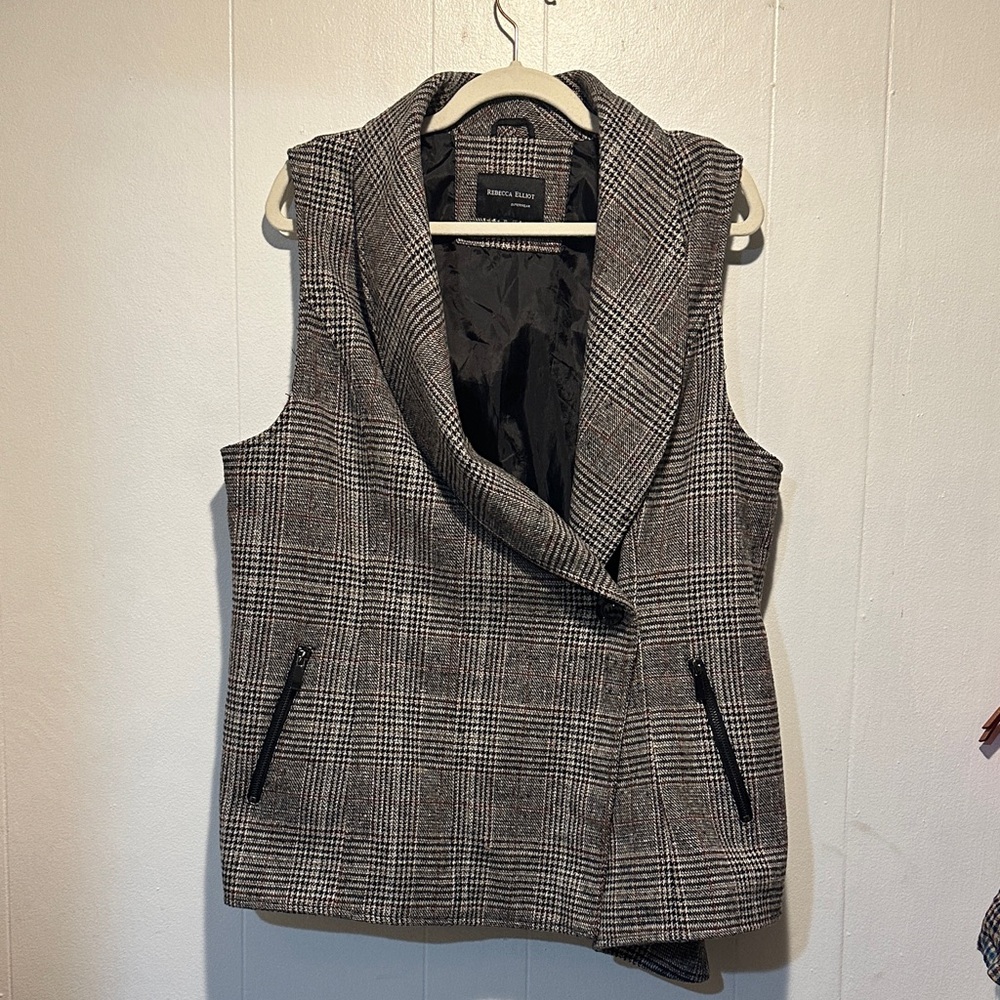 Rebecca Elliot vest size xl